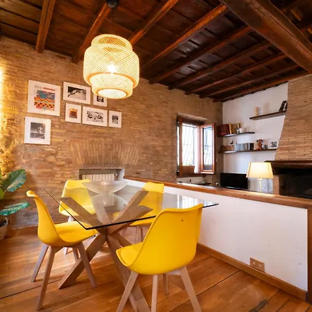 Pantheon Private Lejlighed