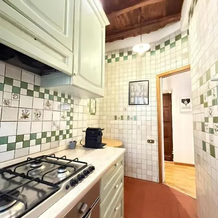Pantheon Private Apartment