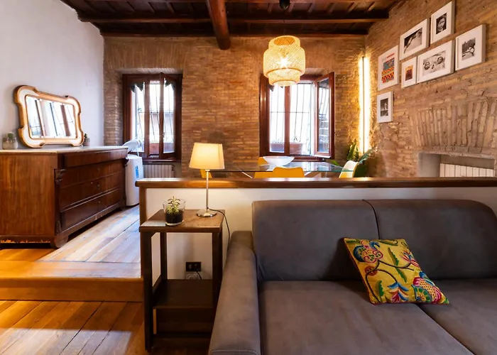 Pantheon Private Apartment